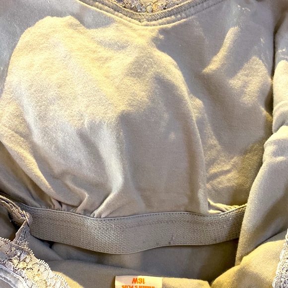 Tan camisole with shelf bra, velvet ribbon & lace trim - Picture 5 of 8